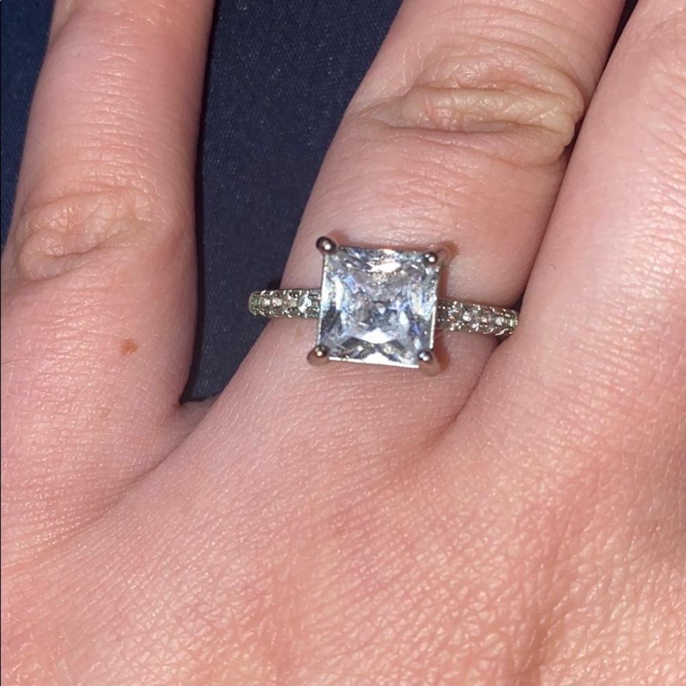 CZ ring - Picture 2 of 4